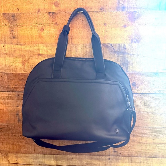 Lululemon Yin Time Work/Gym/Travel Bag - Picture 2 of 16